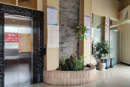 Interior. Mouding Minghuang Hotel