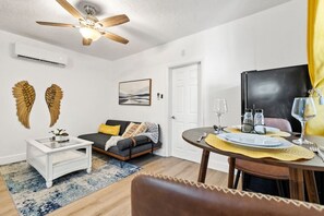 Smart TV - Intimate Casita Mia minutes away from everywhere! (Miami)