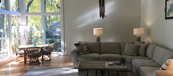 4 Bedroom 3 Bath Spacious House on Golf Course blocks from the Beach!