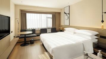 Down duvets, in-room safe, blackout curtains, soundproofing