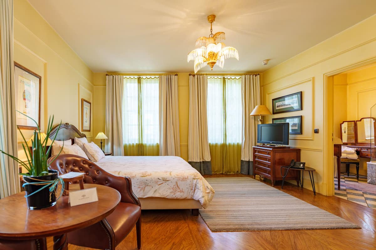 Chambre Double Classique | Literie de qualité supérieure, minibar, coffres-forts dans les chambres