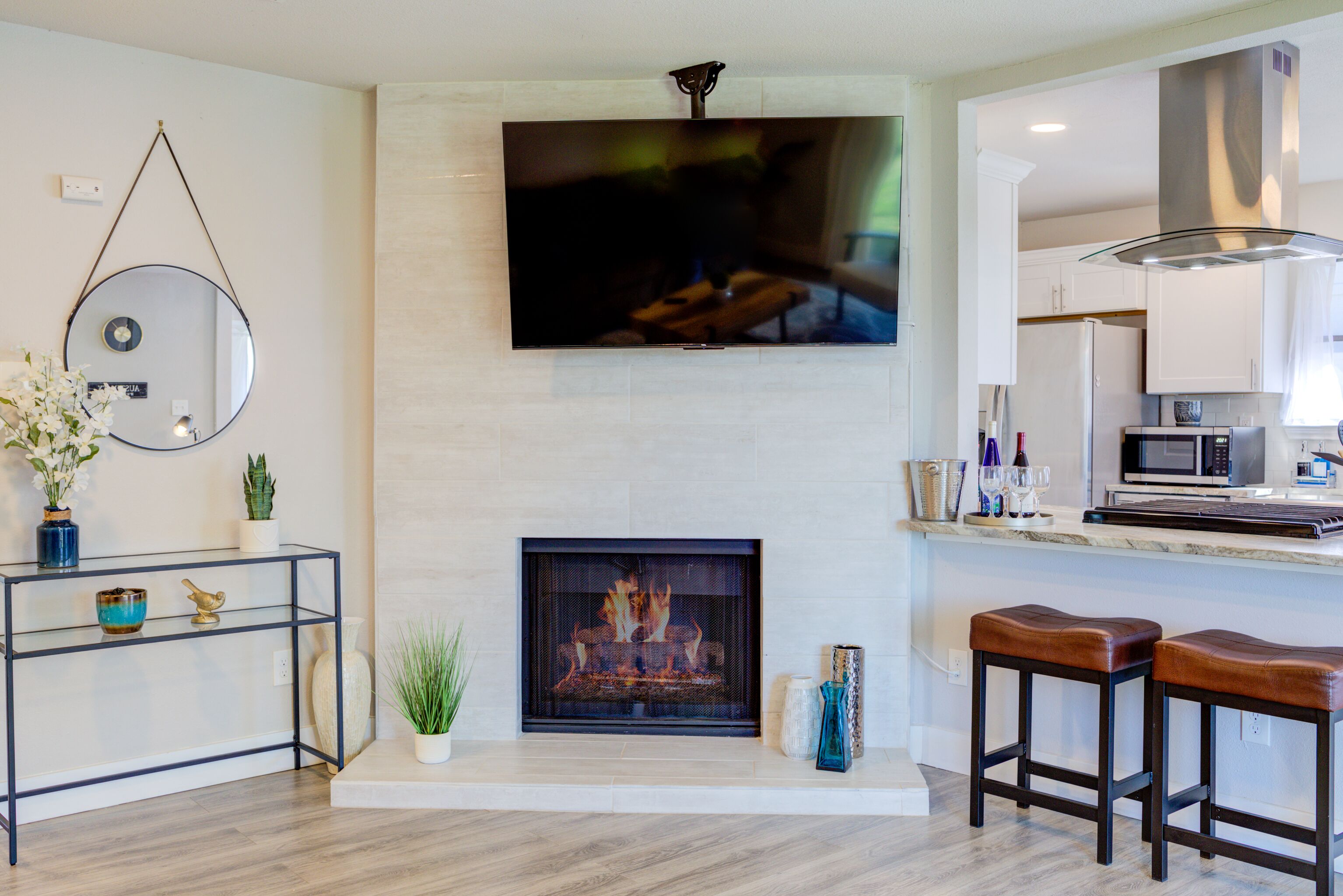 Austin Modern Chic Escape - 10 mins away from Downtown & Airport