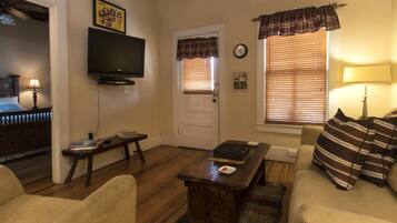 TV, fireplace, DVD player, books