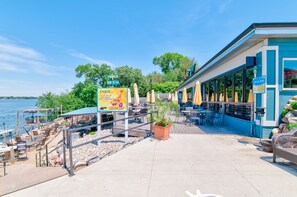 Outdoor dining - Boji Vacation is Calling! cabin#147 (Arnolds Park)