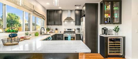 Fridge, microwave, oven, stovetop