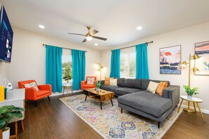 TV, fireplace, offices - Old Town Stunner Bocce Backyard w/Free Heated Pool (Scottsdale)