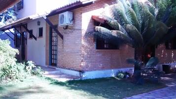 Quarto casal econômico | Frigobar, Wi-Fi de cortesia, roupa de cama