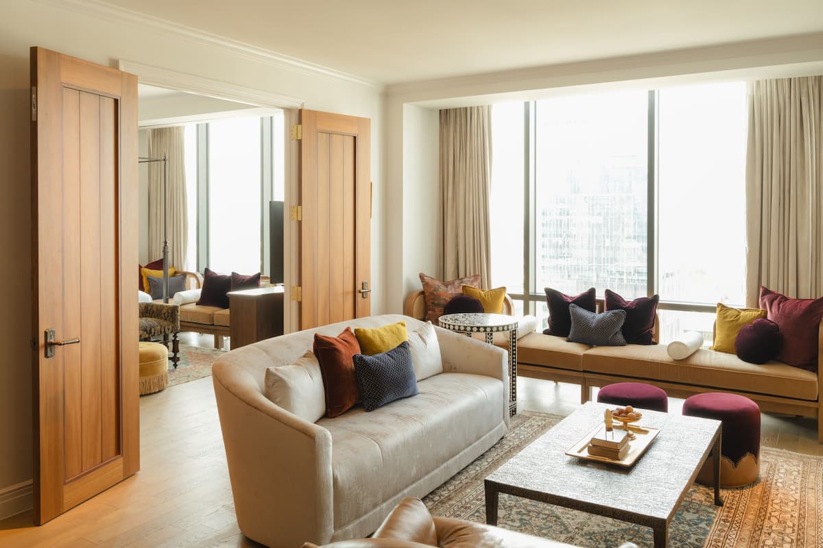 Imperial Suite | Living area | 55-inch flat-screen TV with satellite channels, TV