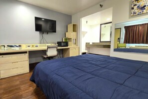 Desk, iron/ironing board, free WiFi, bed sheets - Century Motel Buena Park Anaheim I-5 (Buena Park)