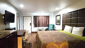 Camera, 1 letto king, fumatori | Una scrivania, ferro/asse da stiro, Wi-Fi gratuito, lenzuola