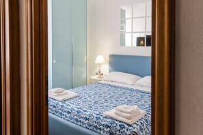 Traditional Room, 1 Queen Bed, Non Smoking, Air conditioning | Free WiFi, bed sheets - Casa Fubis (Viareggio)