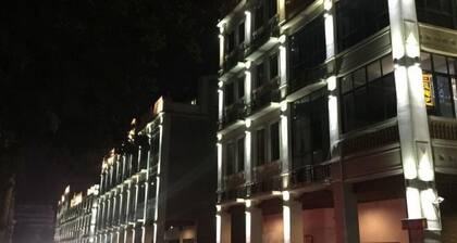 Guanghe Business Hotel (Shaoguan Fengcai Experimental School)