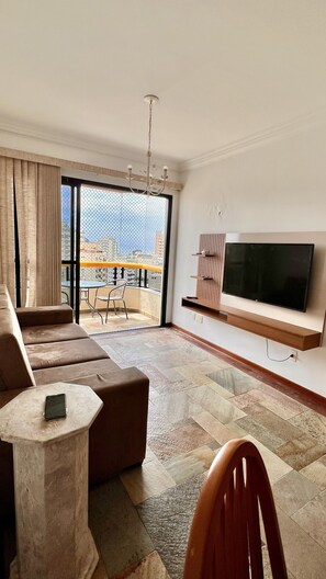 Smart TV, mesa de pingue-pongue