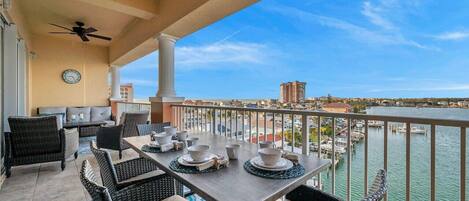 تناول الطعام بالخارج