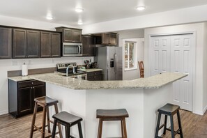 Fridge, microwave, oven, stovetop - 
Spacious 7 bedroom, 4.5 bathroom, 5-7 minutes to downtown (Bend)
