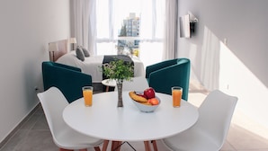 Studio Suite Superior | Area keluarga | TV layar datar dan lantai berpemanas