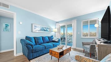 Smart TV, fireplace, DVD player, books