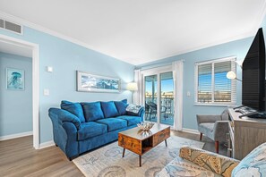 Smart-TV, Kamin, DVD-Player, Bücher