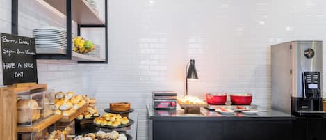 Gratis frukostbuffé varje dag