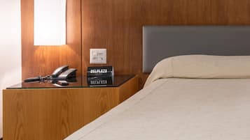 1 habitación, escritorio, wifi gratis y ropa de cama