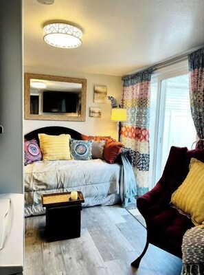 1 多间卧室、熨斗/熨衣板、WiFi、床单