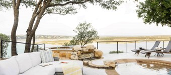 Sunset Cliff Resort on Lake Travis: WEDDING, EVENT, HEATED POOL, DOCK, & BOAT