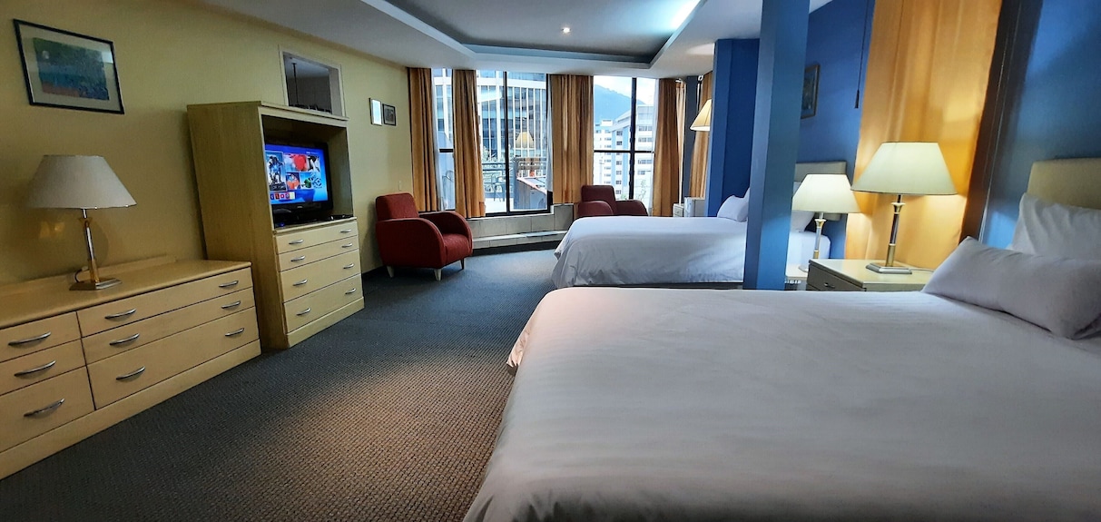 Mh Executive Suite With Terrace - 2 Double Beds - City View - Quito