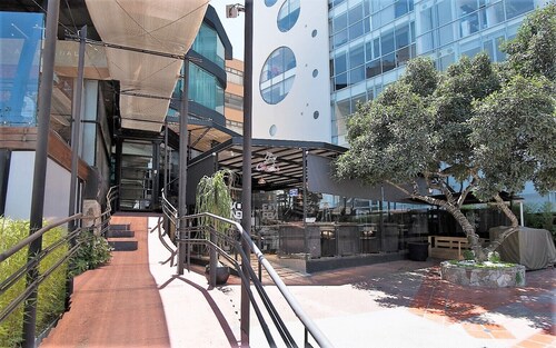 MH Executive Suite with terrace -  2 double beds - city view