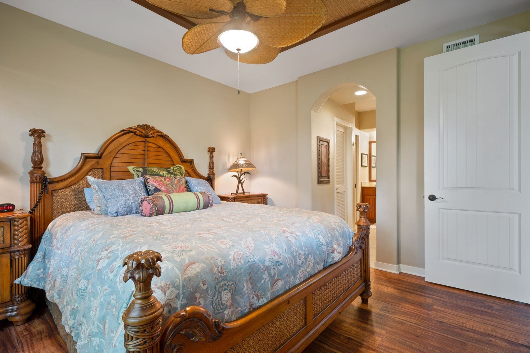 2 bedrooms, iron/ironing board, travel crib, free WiFi