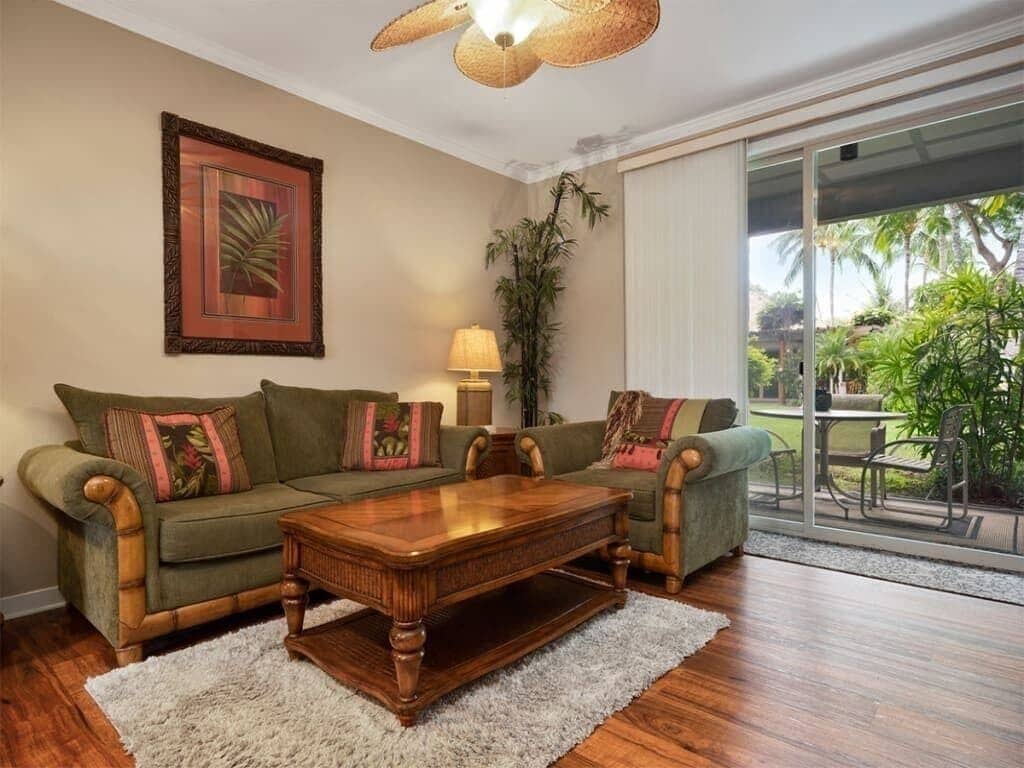 Smart TV, DVD player, books, printers