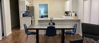 Cozy Nest in the heart of Cherry Street/Swan Lake