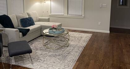Cozy Nest in the heart of Cherry Street/Swan Lake