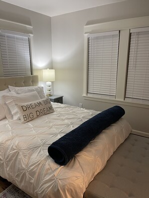 1 habitación, escritorio, wifi y ropa de cama 