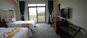 Longshui Lake Dalong Bay Hotel