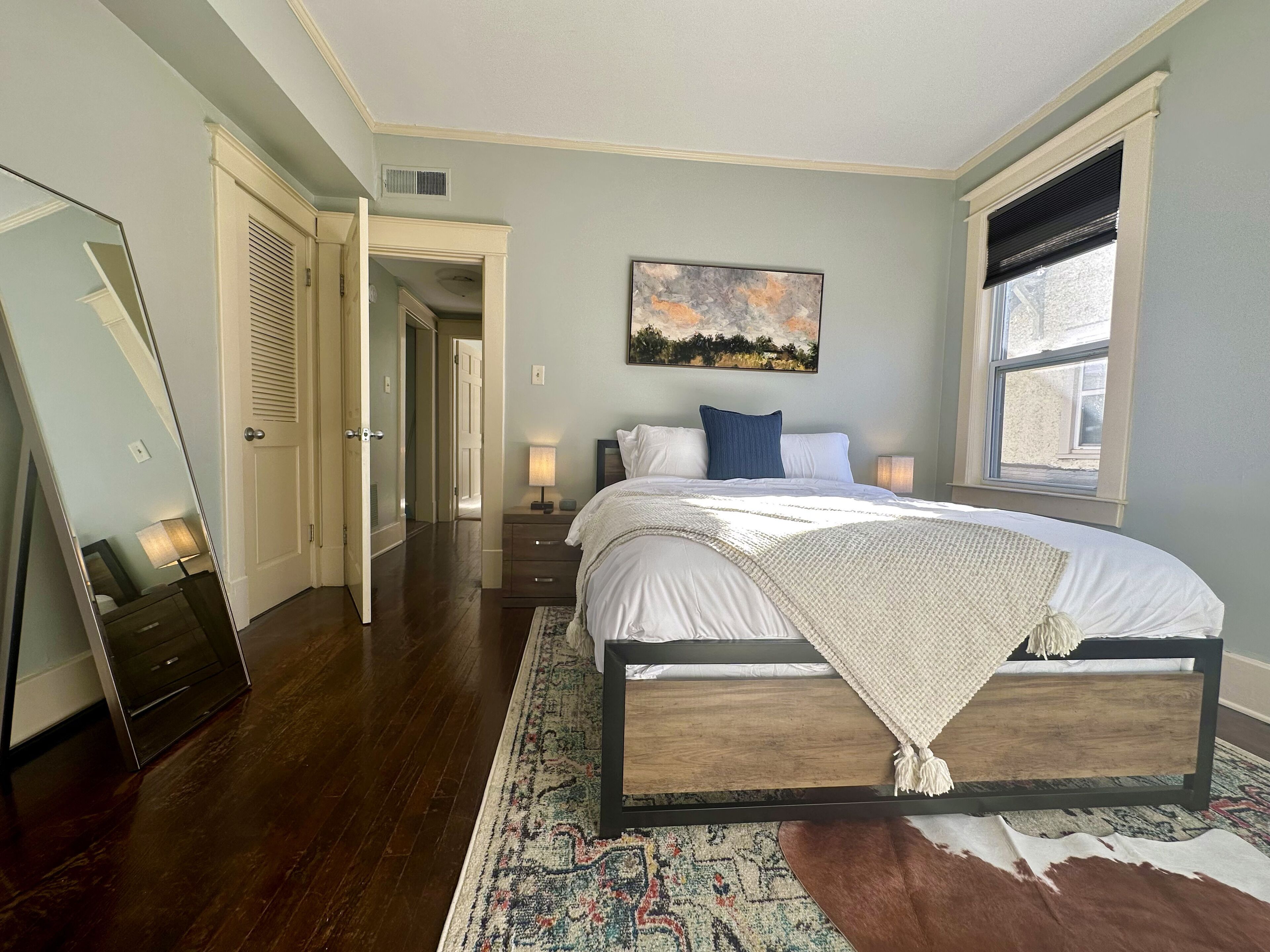 3 bedrooms, desk, iron/ironing board, WiFi