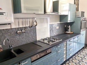 Fridge, microwave, oven, dishwasher - LE GALET - 4/5 pers - 500m from the train station (Les Sables-d´Olonne)