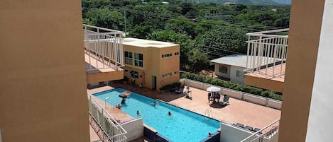 Piscina all'aperto, una piscina riscaldata