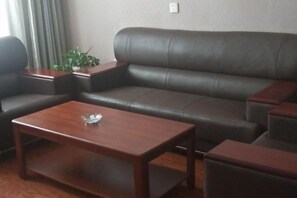 Room - Kaitai Business Hotel (Dulan)