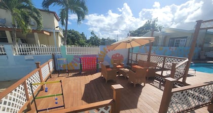 Apt w/ Pool Deck & Games, 5 mins From The Beach- CU