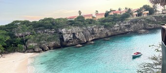 Lagoon Beach Resort 2 bed/2 bath with huge covered balcony and beach access