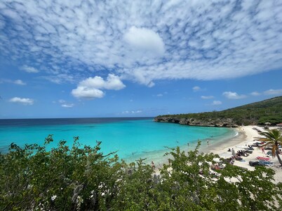 Lagoon Beach Resort 2 bed/2 bath with huge covered balcony and beach access