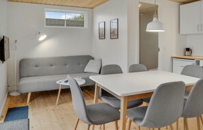 Dining - Beautiful apartment in Væggerløse (Væggerløse)