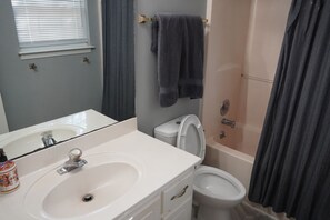 Håndklæder, Sæbe, Shampoo, Toiletpapir