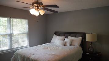 3 chambres, accès au Wi-Fi (inclus), literie fournie