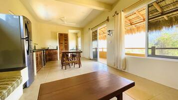 Comfort Apartment, 3 Bedrooms | Living area