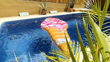 Comfort Apartment, 3 Bedrooms | Private pool