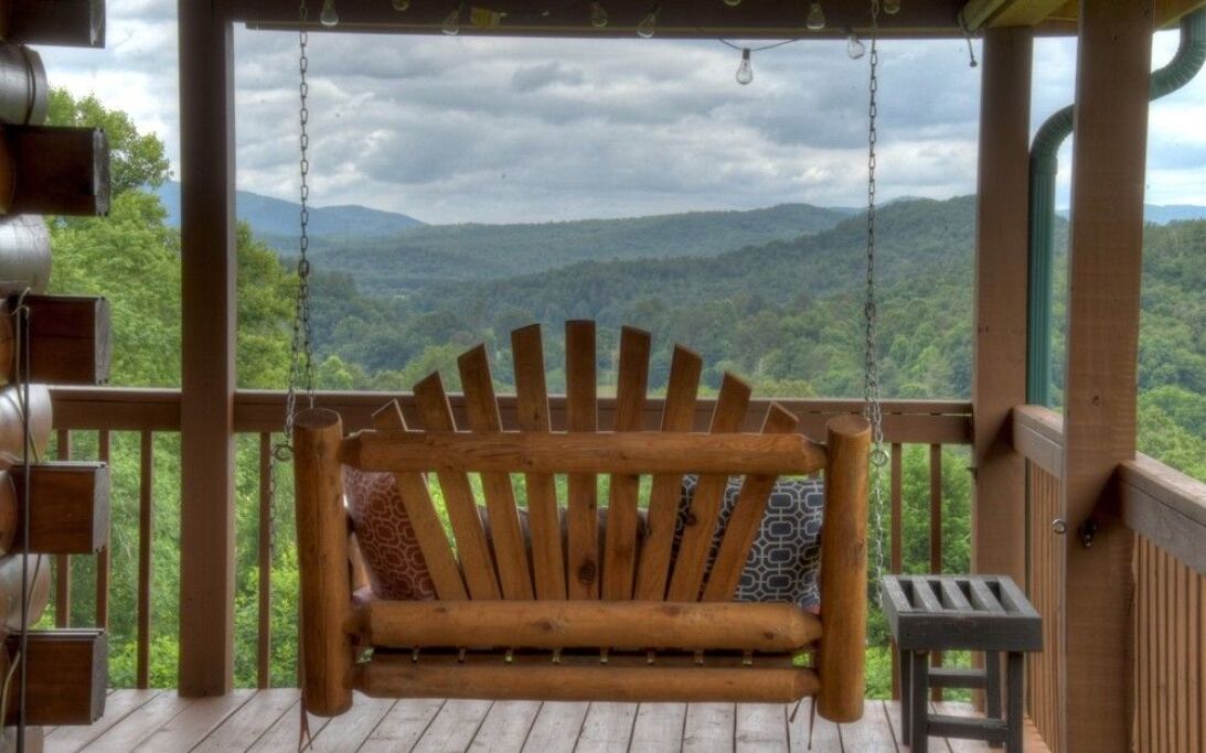 Cozy Bear Lodge | Amazing Mountain Views | Sunsets | Hiking trails
