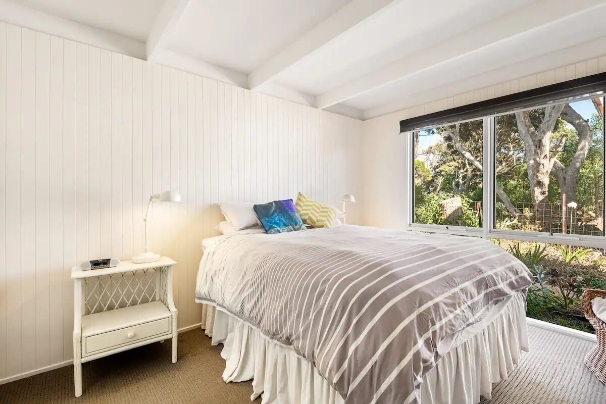 3 bedrooms, in-room safe, desk, soundproofing