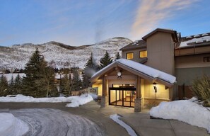 Exterior - Marriott Streamside at Vail - Evergreen - Free Shuttle - Hot tub & Pool (Vail)