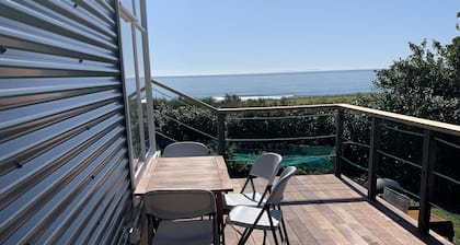 Ocean views  of the Kaikoura's and surf break. Private beach hut.